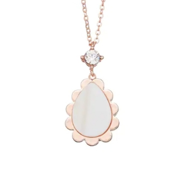 LC Mother-of-Pearl Scalloped Teardrop Pendant - Picture 2 of 3